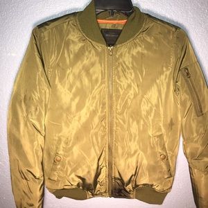 Green Puffer Jacket / Bomber